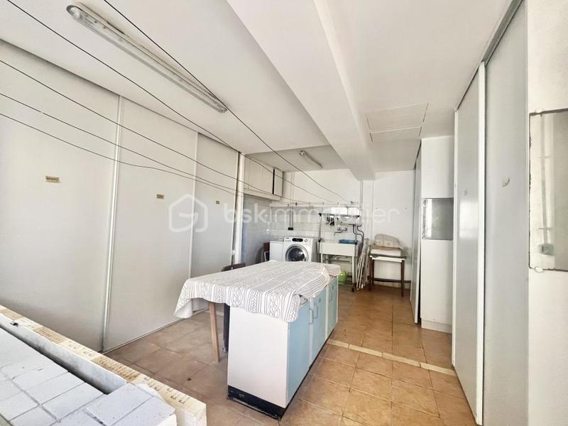 Immeuble - 348 m² - 11 pièces