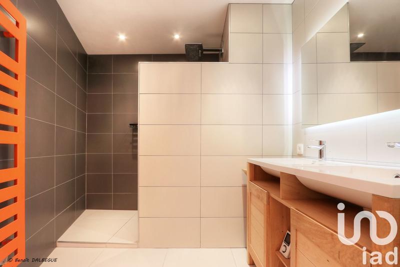 Maison de ville - 220 m² - 9 pièces