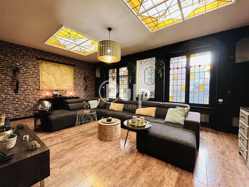 Maison - 291 m² - 12 pièces