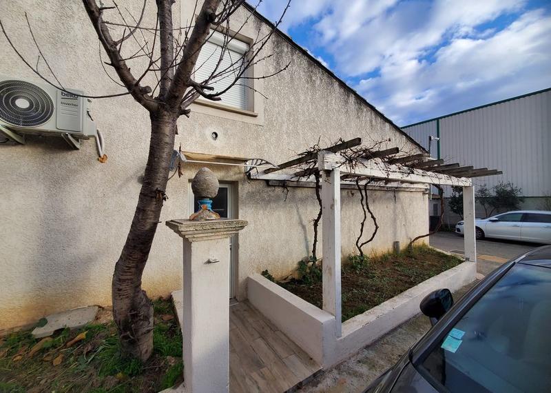 Maison - 494 m² - 20 pièces