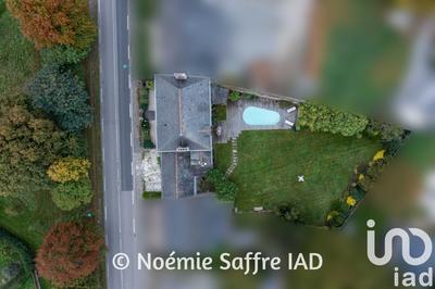 Maison - 236 m² - 7 pièces