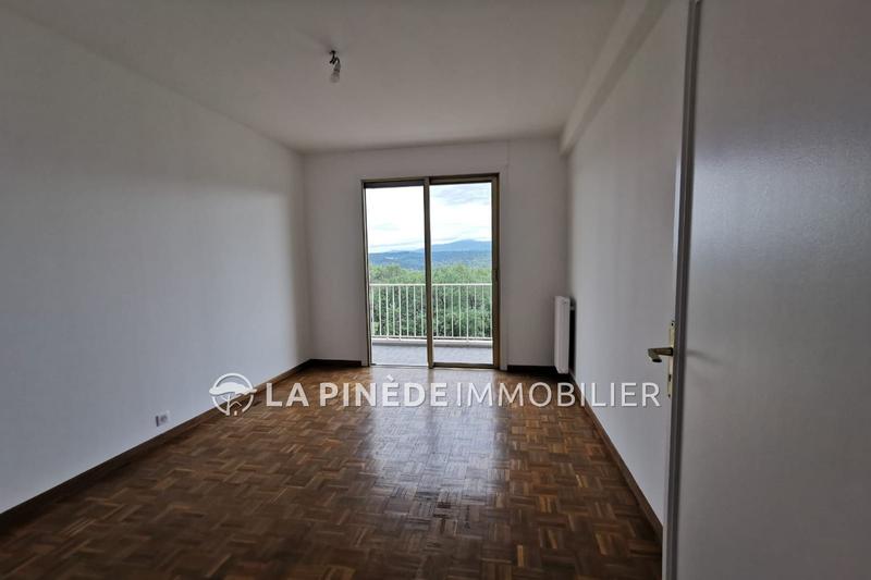 Appartement - 91 m² - 3 pièces