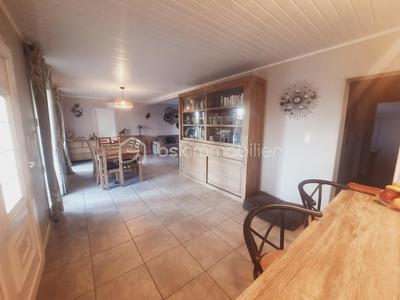 Maison traditionnelle - 107 m² - 4 pièces