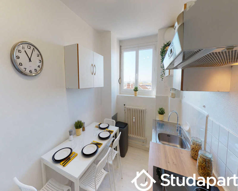 Chambre - 60 m² - 1 pièce