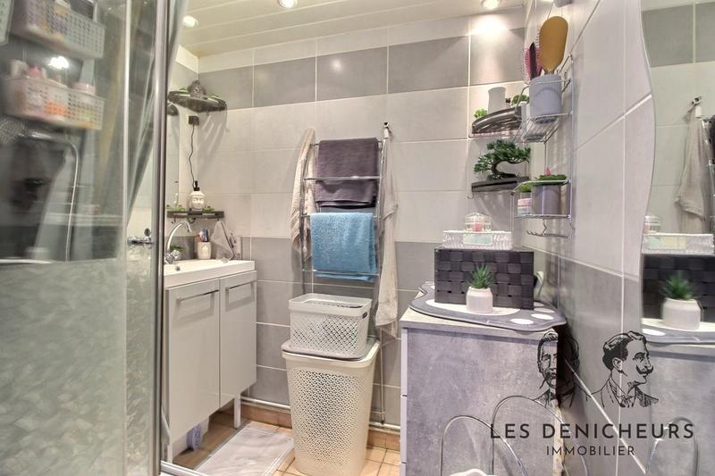 Maison - 84 m² - 8 pièces