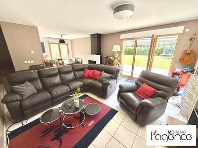 Maison traditionnelle - 163 m² - 6 pièces