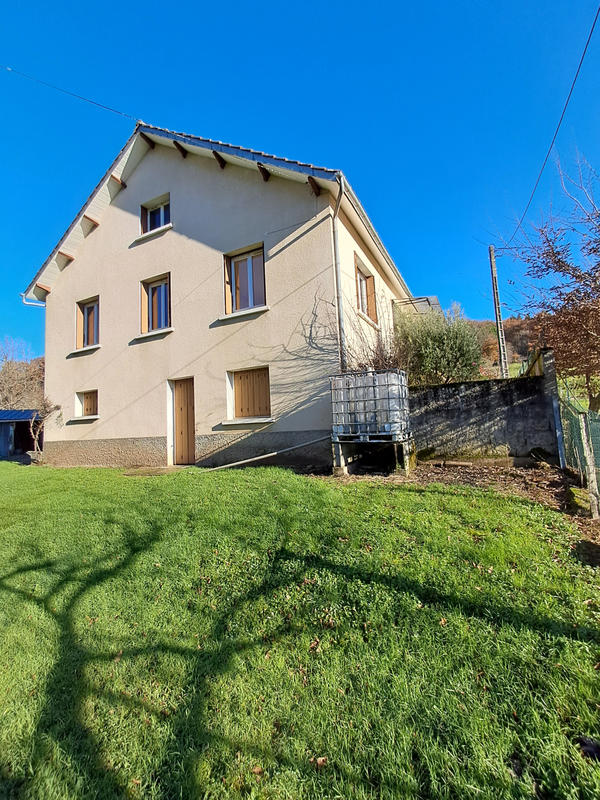 Maison - 94 m² - 5 pièces