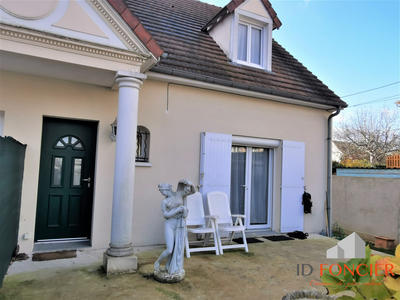 Maison - 95 m² - 6 pièces