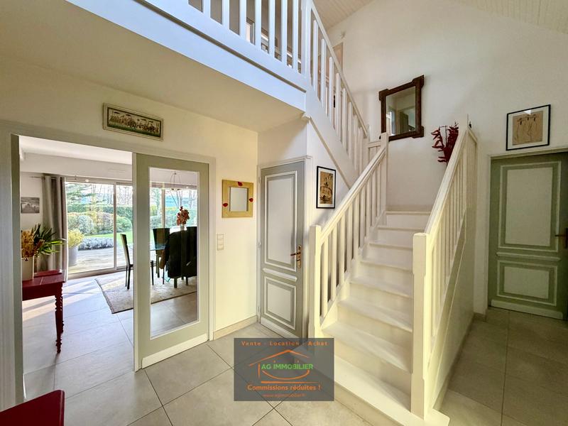 Maison - 180 m² - 7 pièces