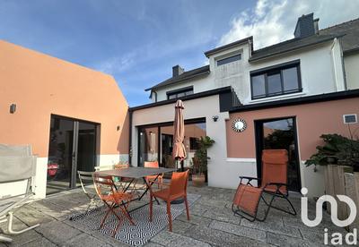 Maison - 134 m² - 8 pièces