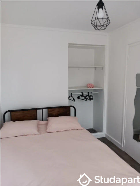 Chambre - 10 m² - 1 pièce