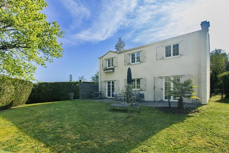 Maison - 140 m² - 6 pièces