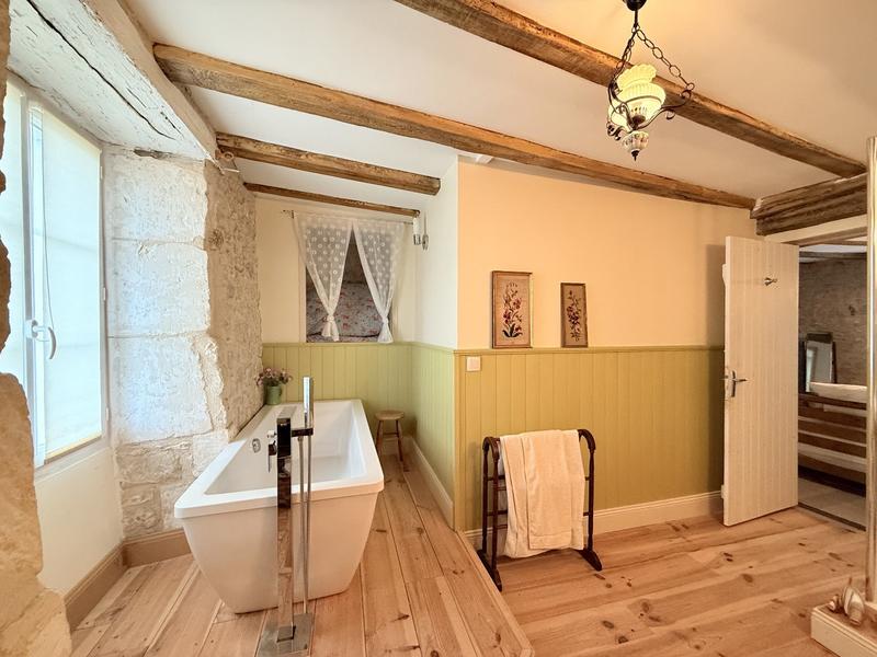 Maison - 110 m² - 4 pièces