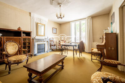 Maison ancienne - 286 m² - 10 pièces