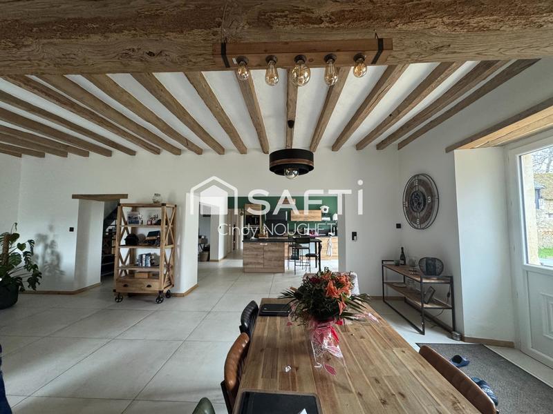 Maison - 222 m² - 6 pièces