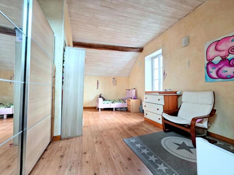 Maison - 93 m² - 4 pièces