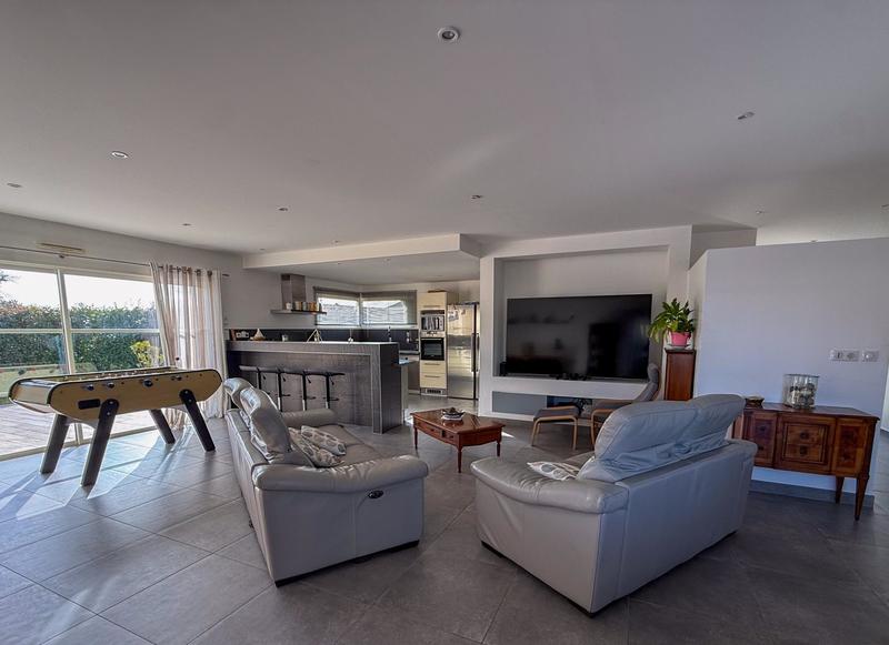 Maison - 175 m² - 6 pièces