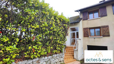 Maison - 103 m² - 6 pièces