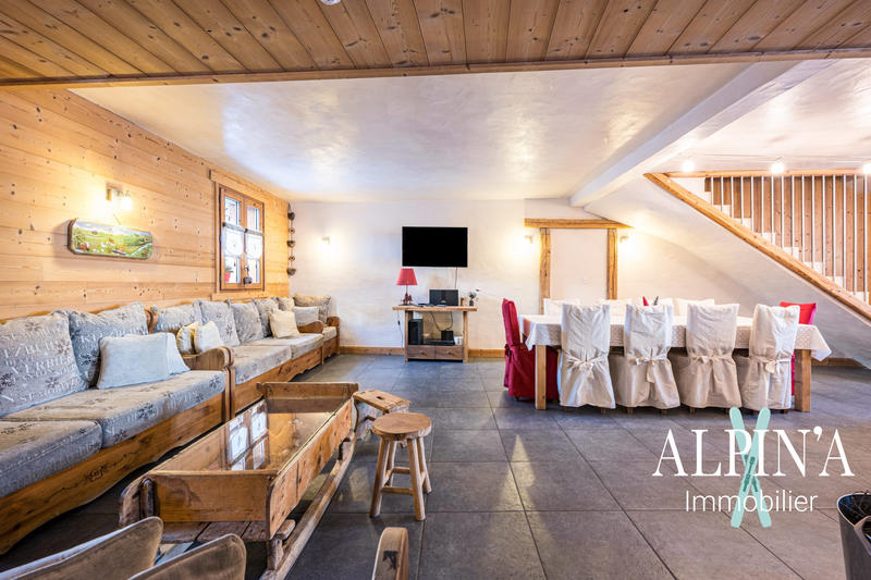 Châlet - 414 m² - 9 pièces