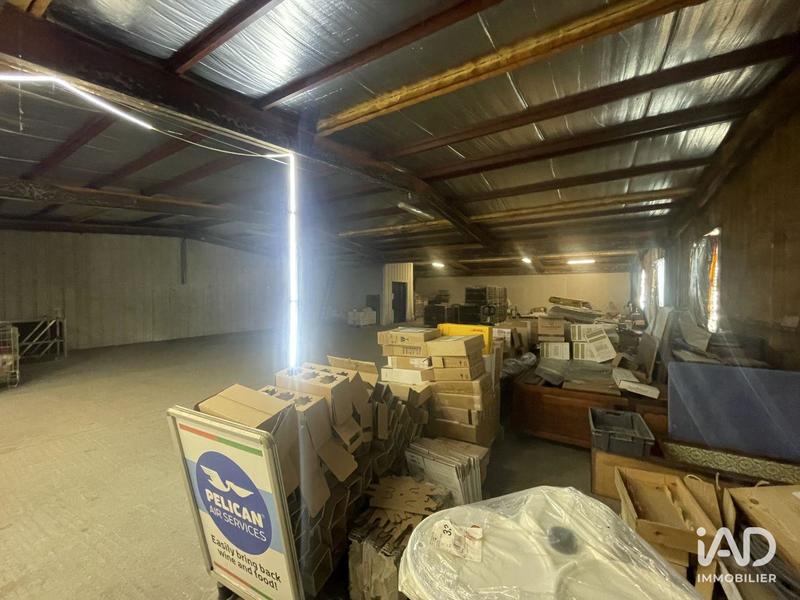 Local commercial - 3 800 m²