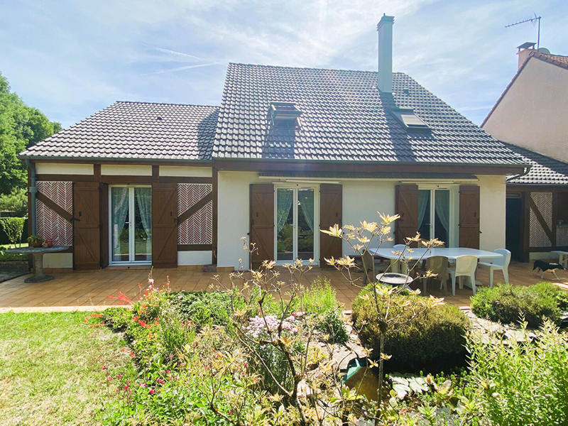 Maison - 135 m² - 8 pièces