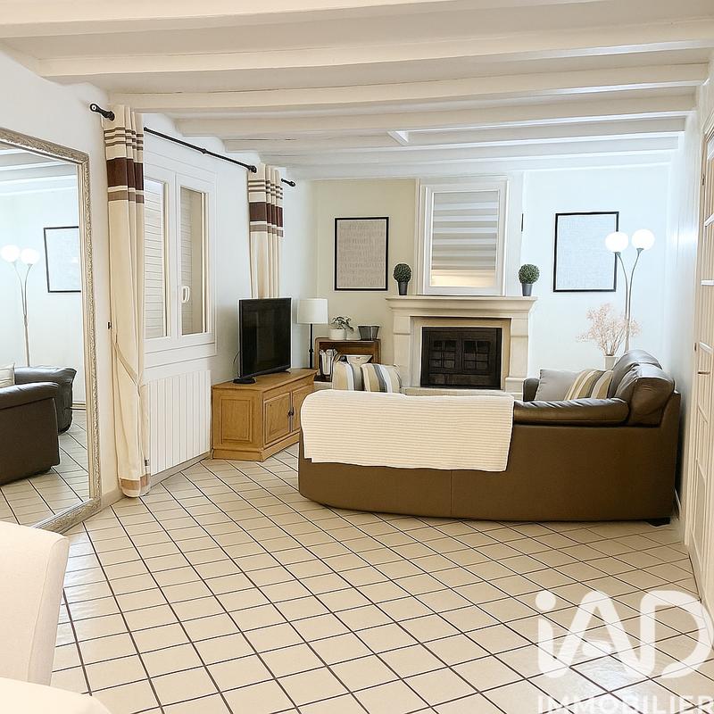 Maison - 216 m² - 8 pièces