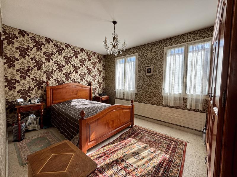 Maison - 204 m² - 8 pièces