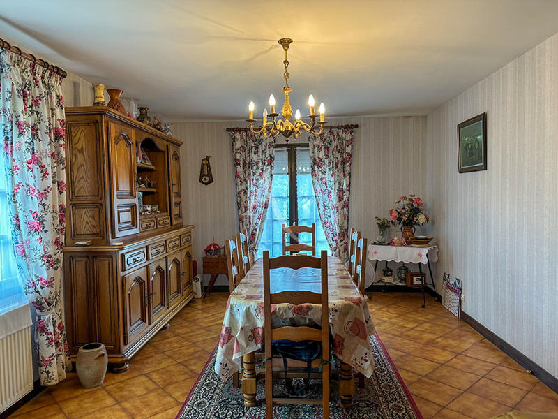 Maison - 95 m² - 4 pièces