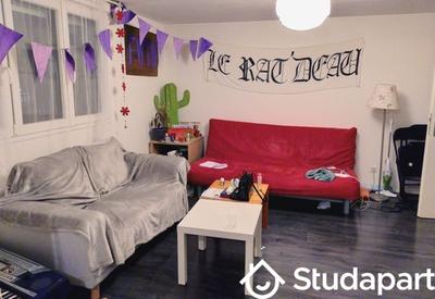 Chambre - 14 m² - 1 pièce