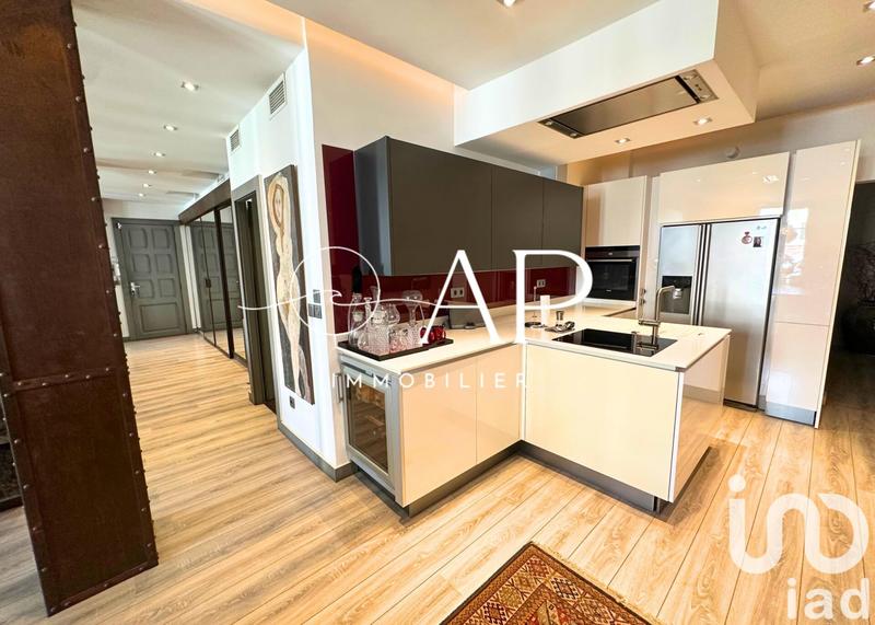 Appartement - 161 m² - 5 pièces