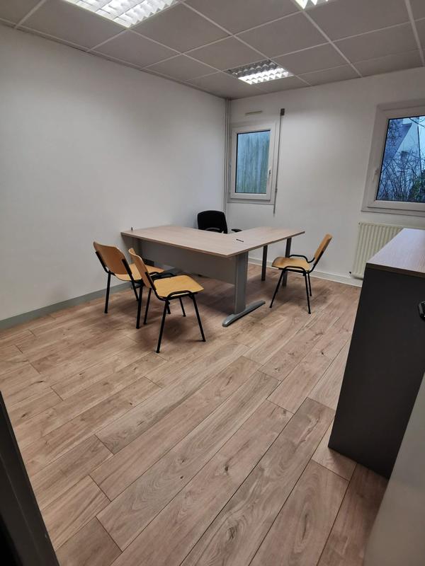 Bureau - 80 m²