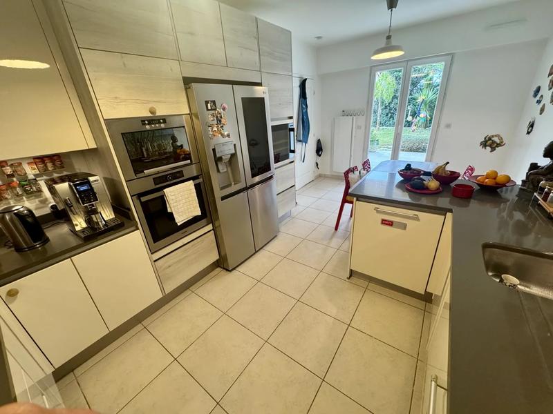 Appartement - 120 m² - 4 pièces