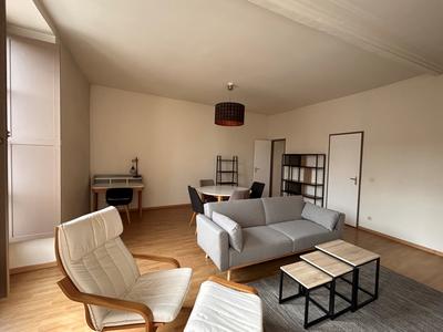 Appartement - 60 m² - 2 pièces