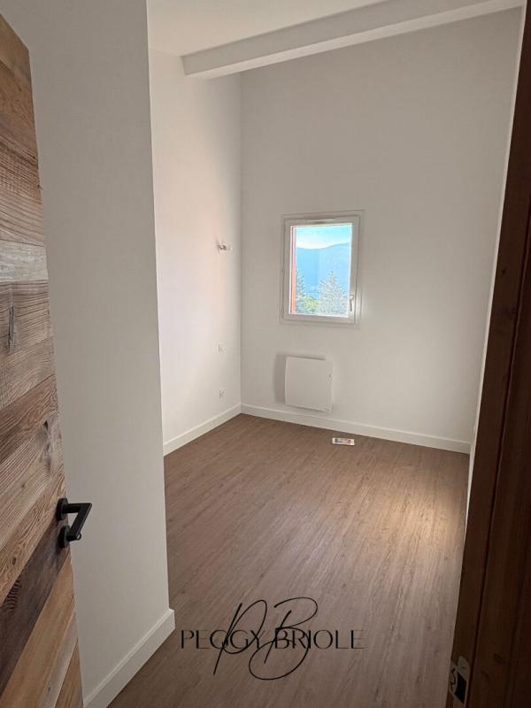 Appartement - 98 m² - 5 pièces