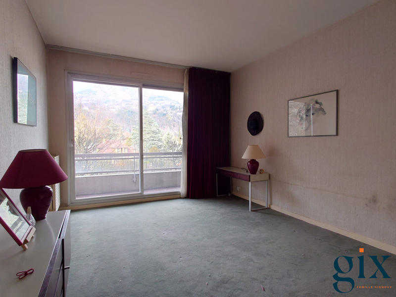 Appartement - 95 m² - 3 pièces