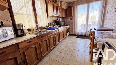 Maison - 159 m² - 9 pièces