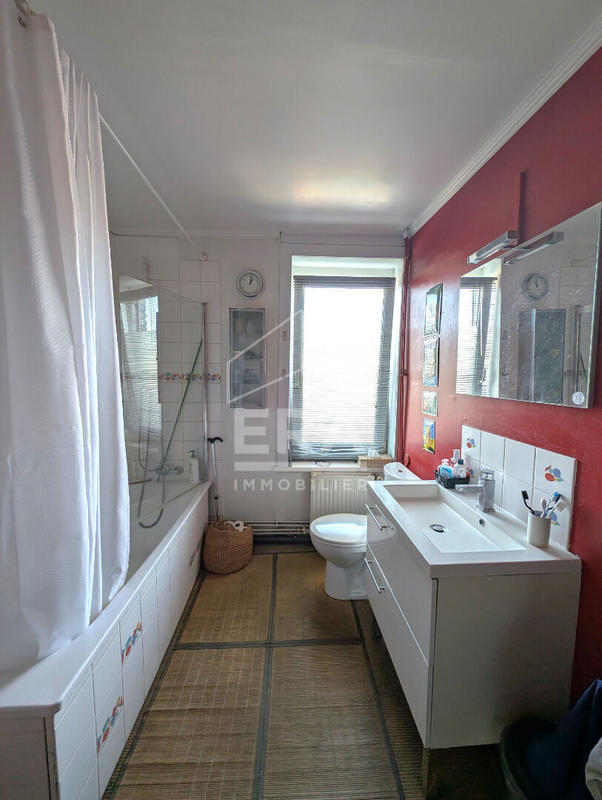 Maison - 91 m² - 4 pièces