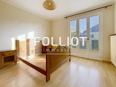 Maison - 151 m² - 8 pièces