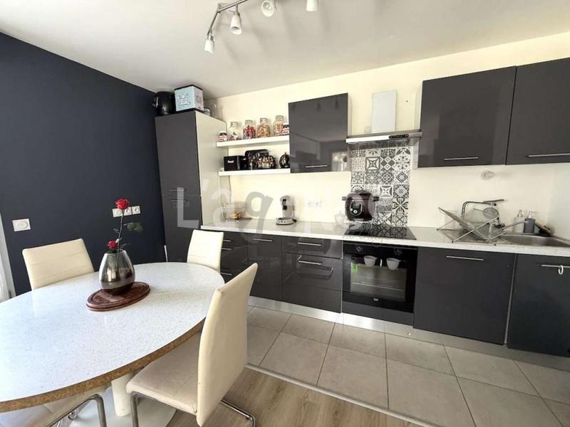 Appartement - 60 m² - 3 pièces