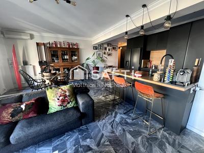 Appartement - 93 m² - 4 pièces