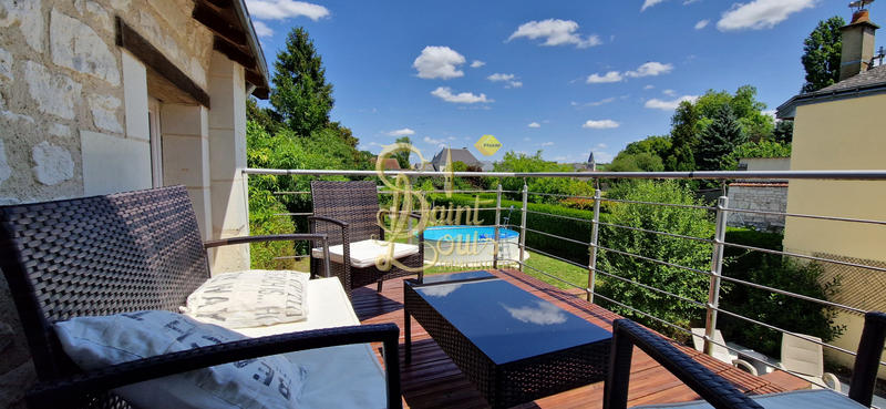 Maison - 300 m² - 8 pièces