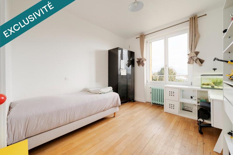 Maison - 226 m² - 10 pièces