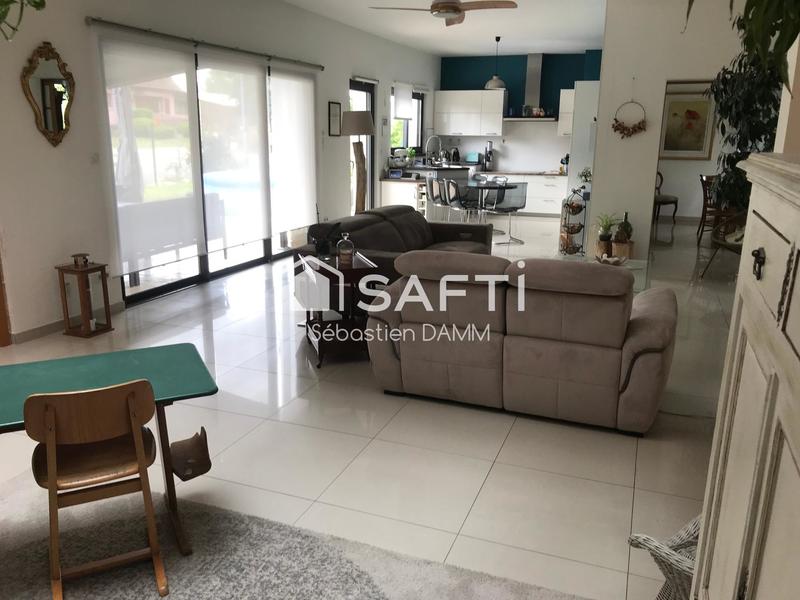 Maison - 251 m² - 11 pièces