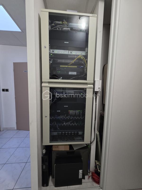 Bureau - 261 m² - 9 pièces