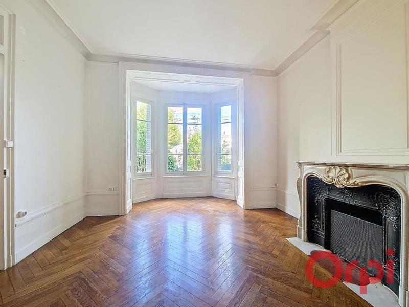 Maison - 166 m² - 7 pièces