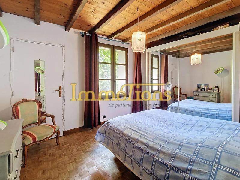 Maison - 243 m² - 5 pièces