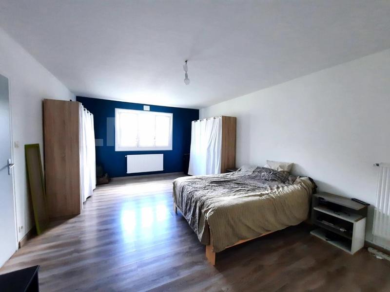 Maison - 104 m² - 4 pièces