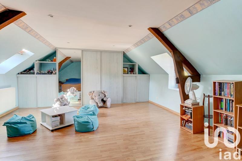 Maison - 205 m² - 6 pièces