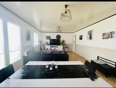 Pavillon - 94 m² - 5 pièces