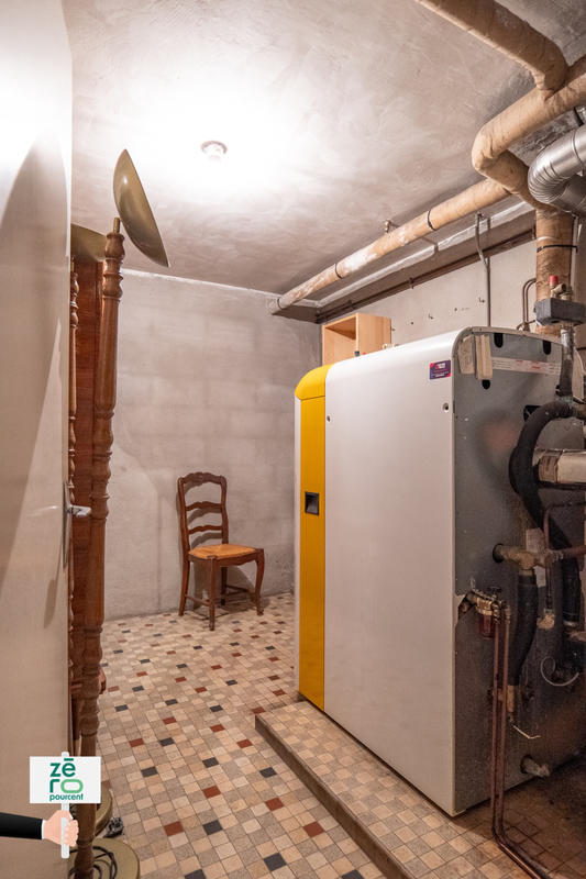 Maison - 238 m² - 10 pièces